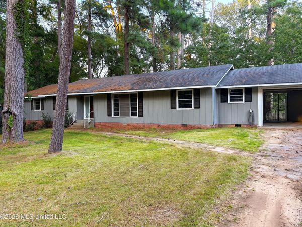 5726 Fernwood Drive, Jackson, MS 39206