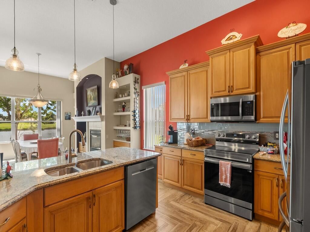 204 NW Liseron Way, Port Saint Lucie, FL 34986 Photo