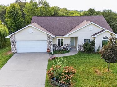 19582 Ridgeway Road, Plattsmouth, NE 68048