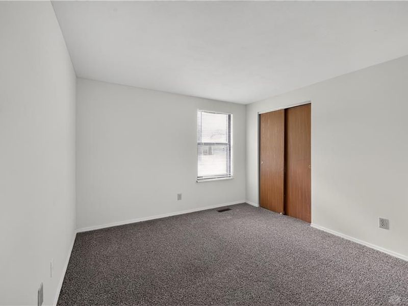 8377 Schoolgate Drive, Huber Heights, OH 45424 Photo 20