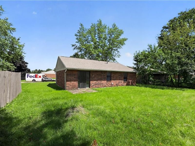 8377 Schoolgate Drive, Huber Heights, OH 45424 Photo 7