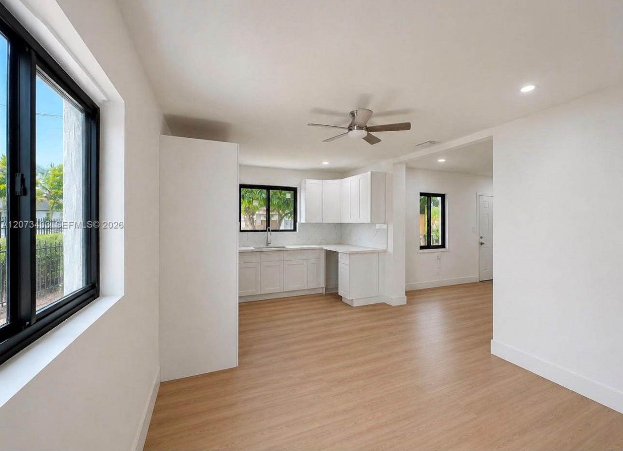 760 NW 118th St , Miami, FL 33168 Photo