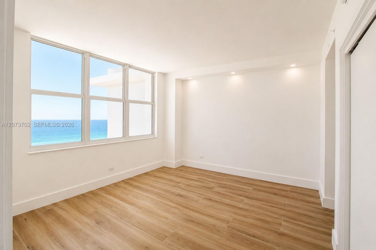 5601 Collins Ave, Unit 1009, Miami Beach, FL 33140 Photo
