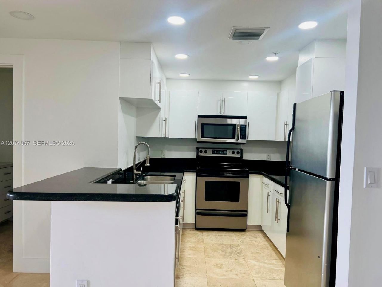 185 SE 14th Ter , Unit 2206, Miami, FL 33131 Photo