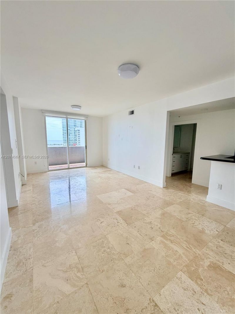 185 SE 14th Ter , Unit 2206, Miami, FL 33131 Photo