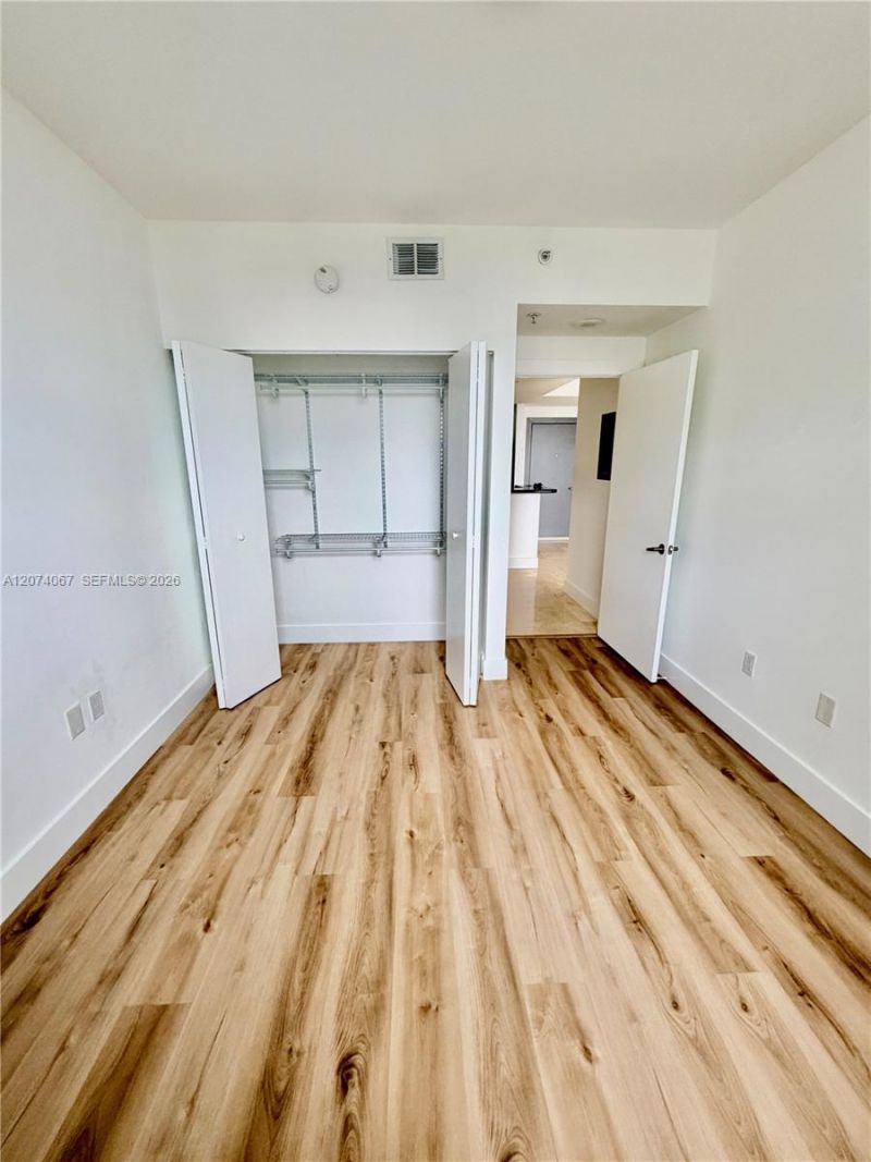 185 SE 14th Ter , Unit 2206, Miami, FL 33131 Photo