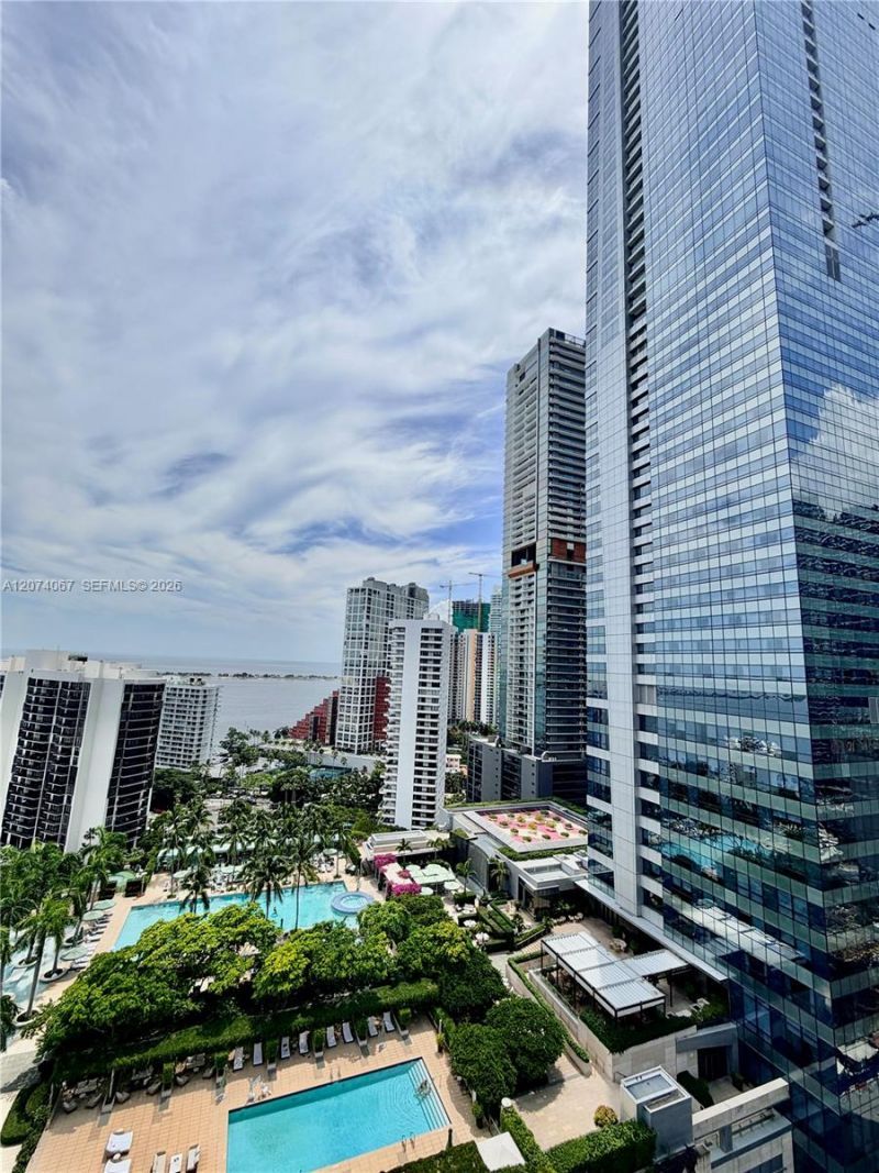 185 SE 14th Ter , Unit 2206, Miami, FL 33131 Photo