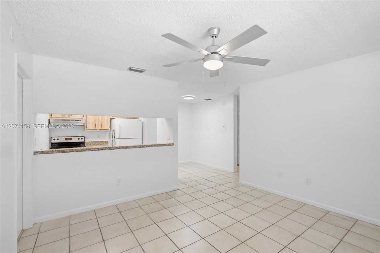 6040 Shakerwood Cir , Unit 201, Tamarac, FL 33319 Photo