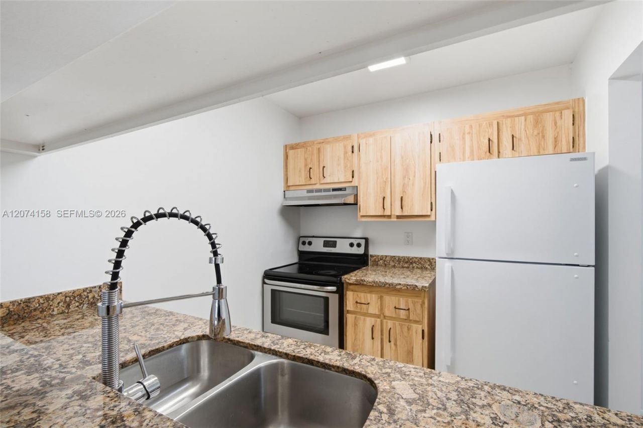 6040 Shakerwood Cir , Unit 201, Tamarac, FL 33319 Photo