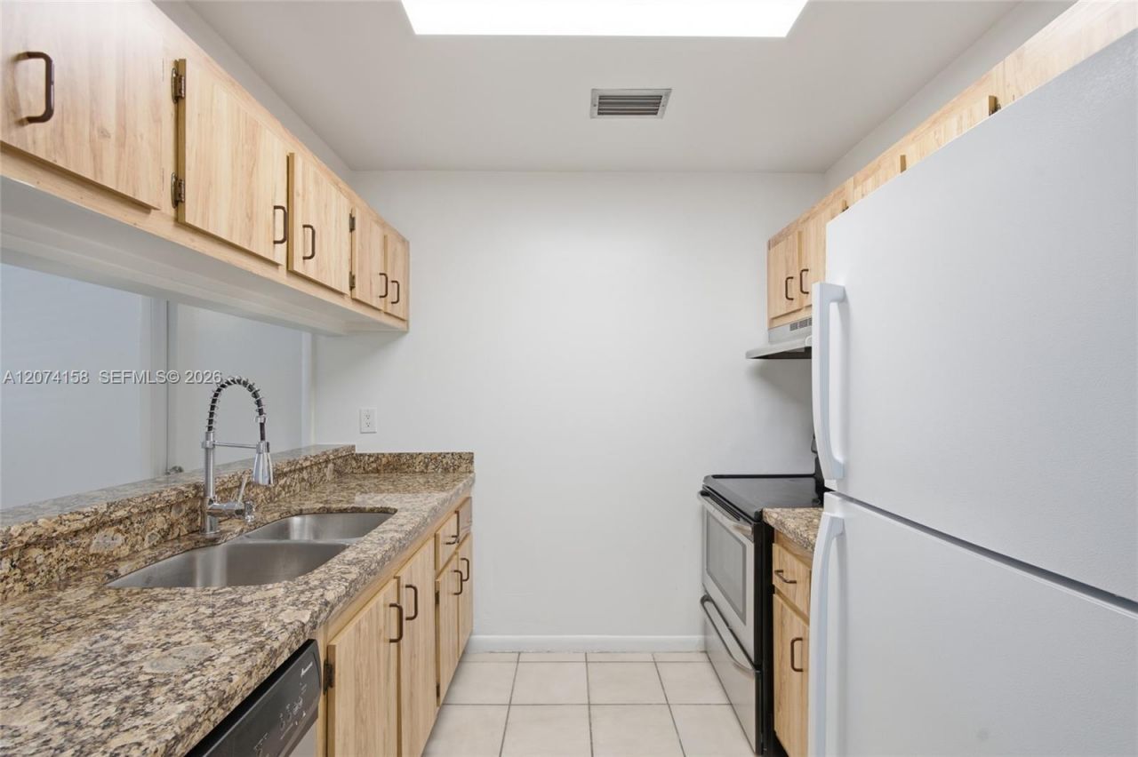 6040 Shakerwood Cir , Unit 201, Tamarac, FL 33319 Photo