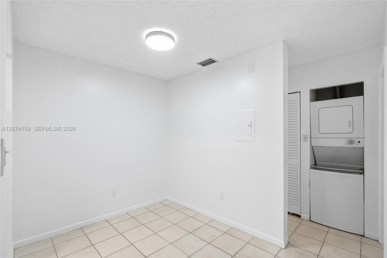 6040 Shakerwood Cir , Unit 201, Tamarac, FL 33319 Photo