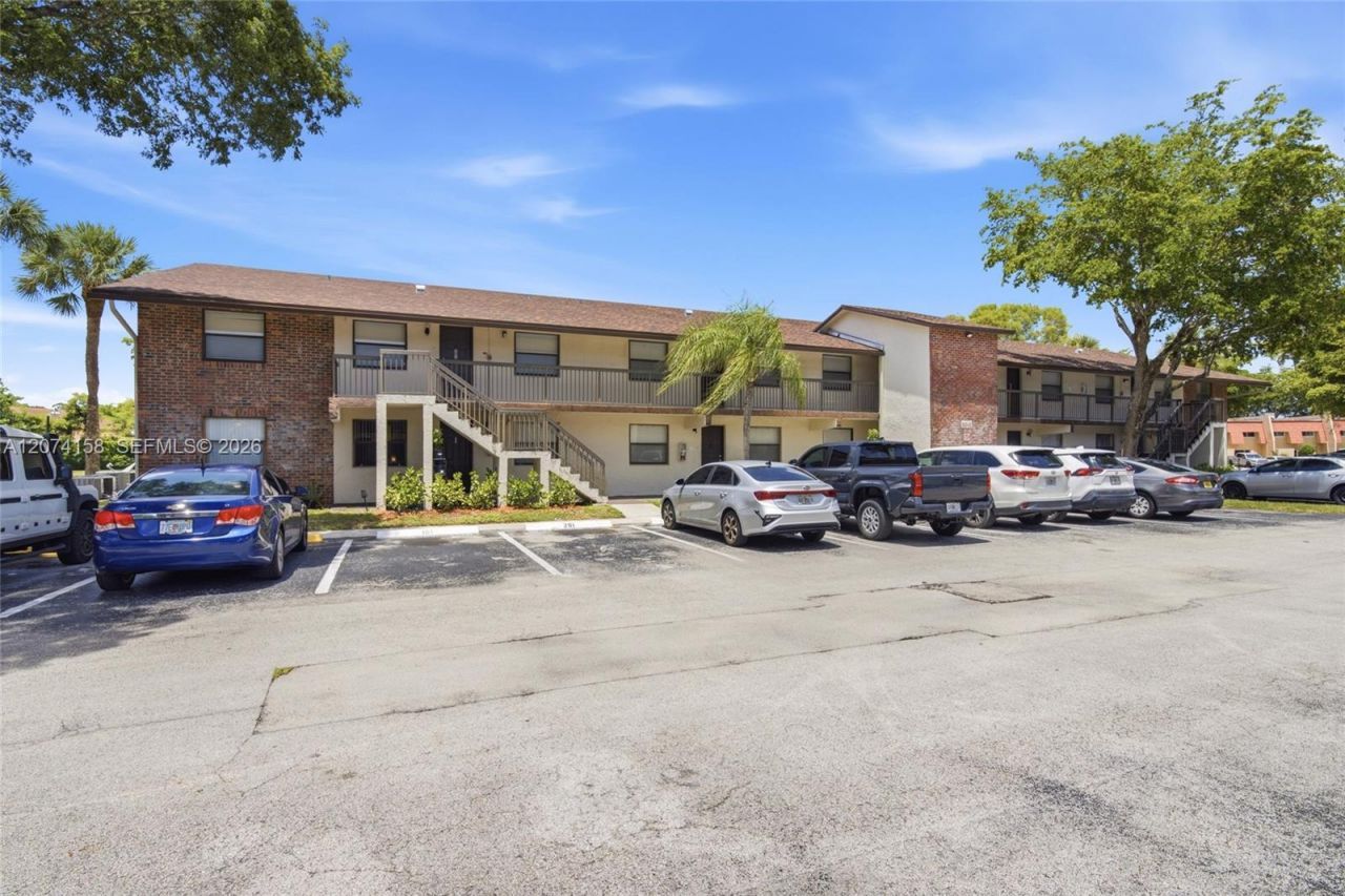 6040 Shakerwood Cir , Unit 201, Tamarac, FL 33319 Photo