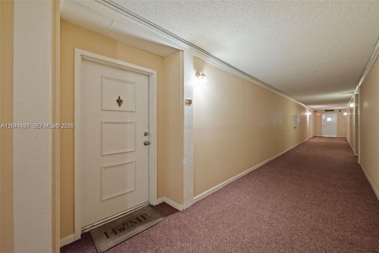 301 Racquet Club Rd , Unit 104, Weston, FL 33326 Photo
