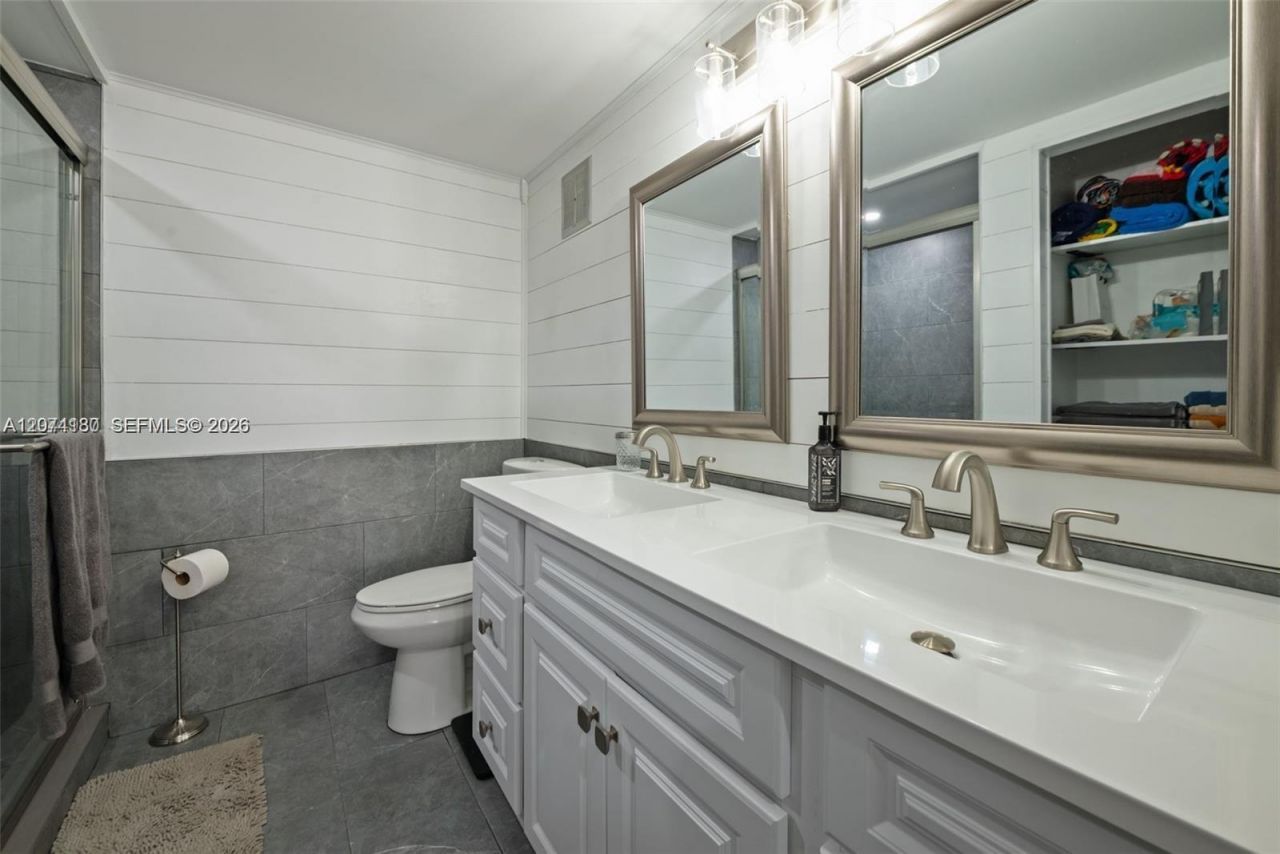 301 Racquet Club Rd , Unit 104, Weston, FL 33326 Photo