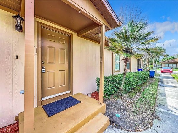 300 ERON WAY , Unit 1, WINTER GARDEN, FL 34787