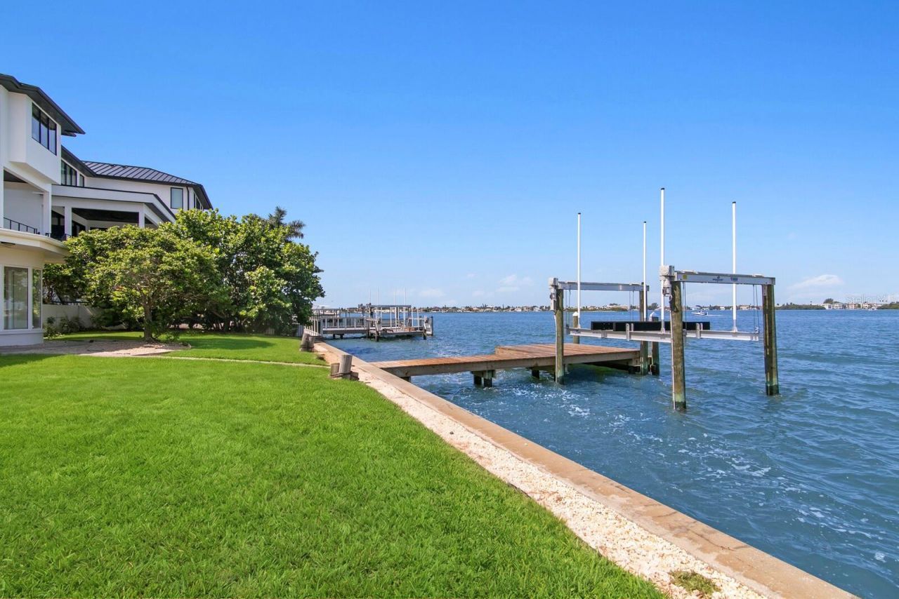 202 Driftwood Lane, Largo, FL 33770 Photo