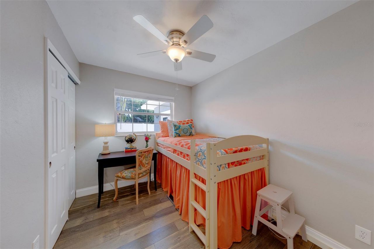 512 61st Street S, Saint Petersburg, FL 33707 Photo