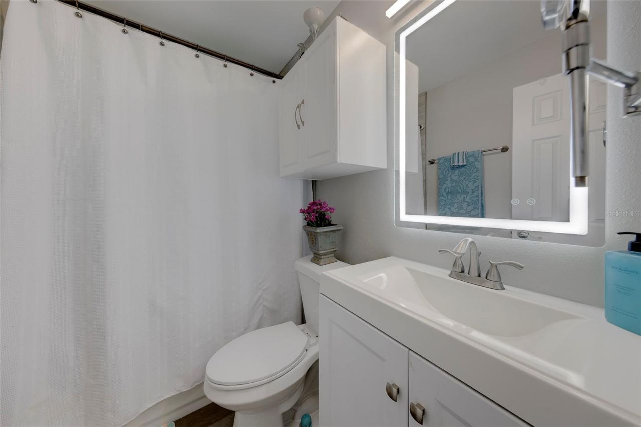 512 61st Street S, Saint Petersburg, FL 33707 Photo