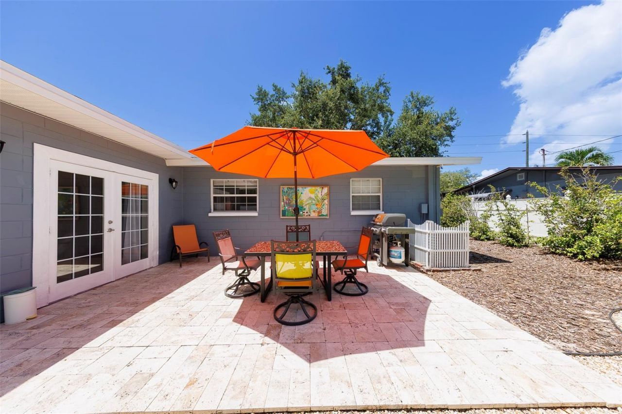 512 61st Street S, Saint Petersburg, FL 33707 Photo