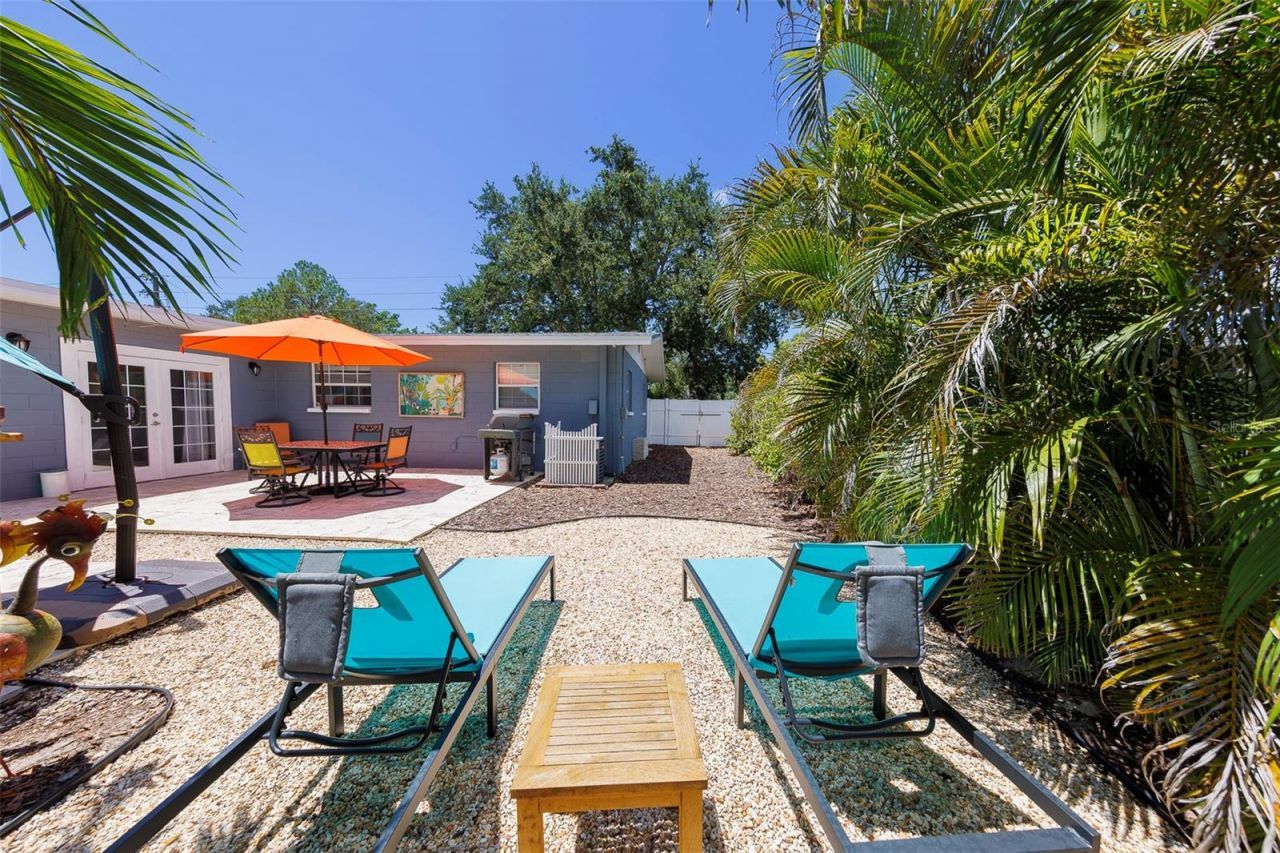 512 61st Street S, Saint Petersburg, FL 33707 Photo