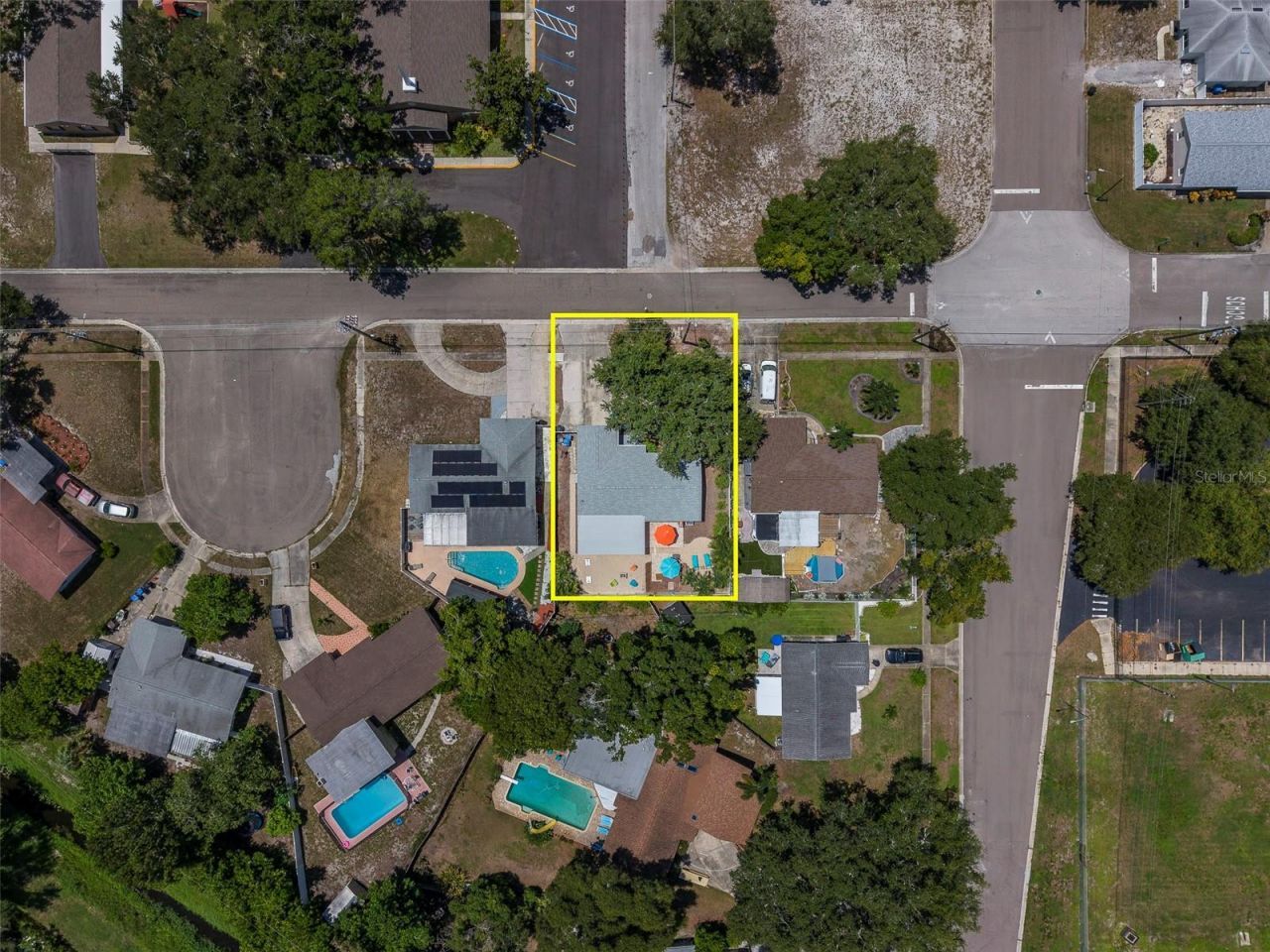 512 61st Street S, Saint Petersburg, FL 33707 Photo