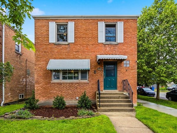6558 N Troy Street , Chicago, IL 60645