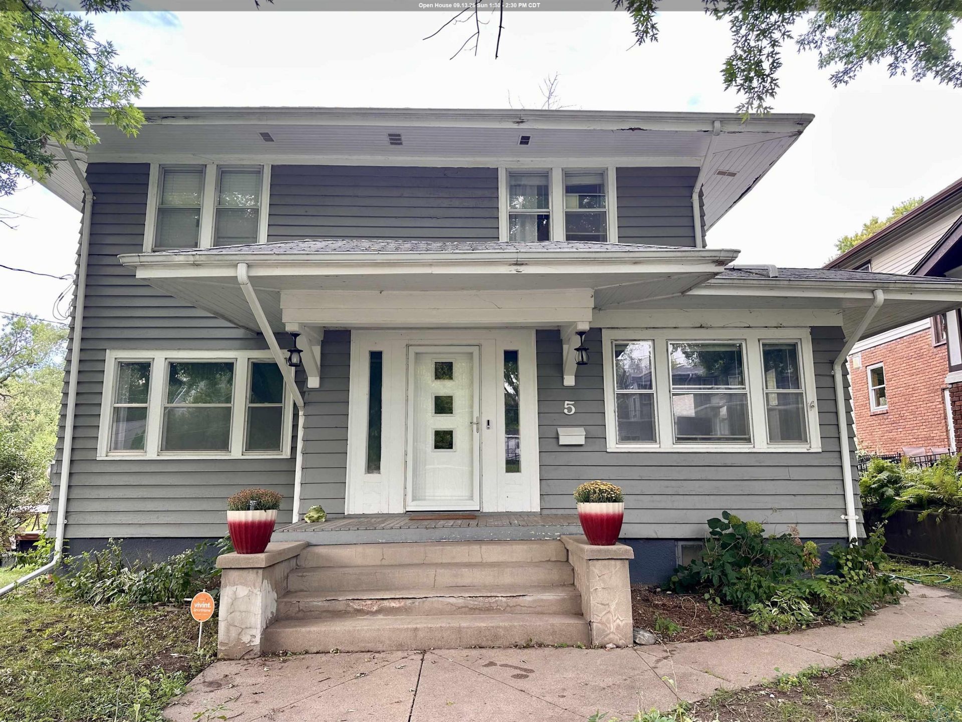 5 STEWART AVE Sioux City, IA 51104