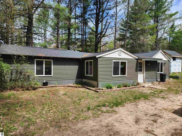 230 Bear Lake Road E, Kalkaska, MI 49646