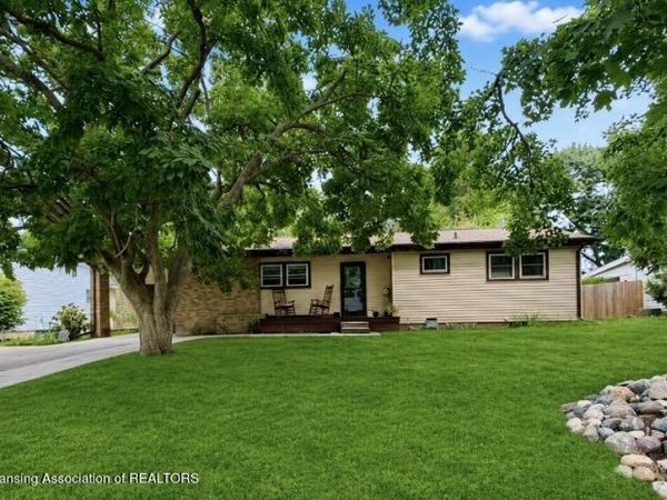 3628 Aragon Drive, Lansing, MI 48906