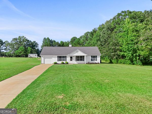 353 John Trammell Road, Grantville, GA 30220