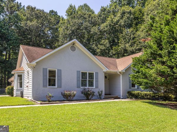 215 Valley Brook Trail, Jonesboro, GA 30238