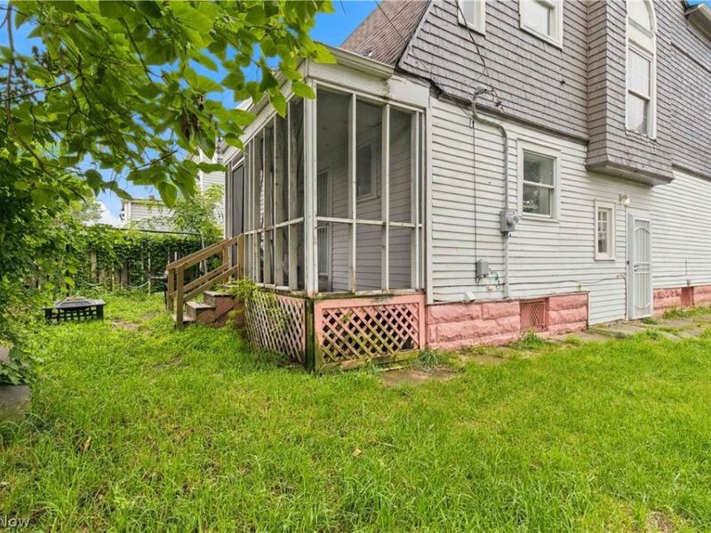 1897 E 69th Street, Cleveland, OH 44103 Photo 37