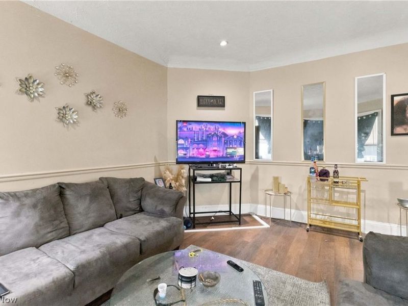 1897 E 69th Street, Cleveland, OH 44103 Photo 8