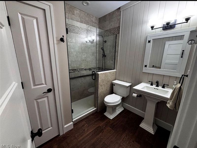2976 Greenleaf Road , Akron, OH 44312 Photo 15