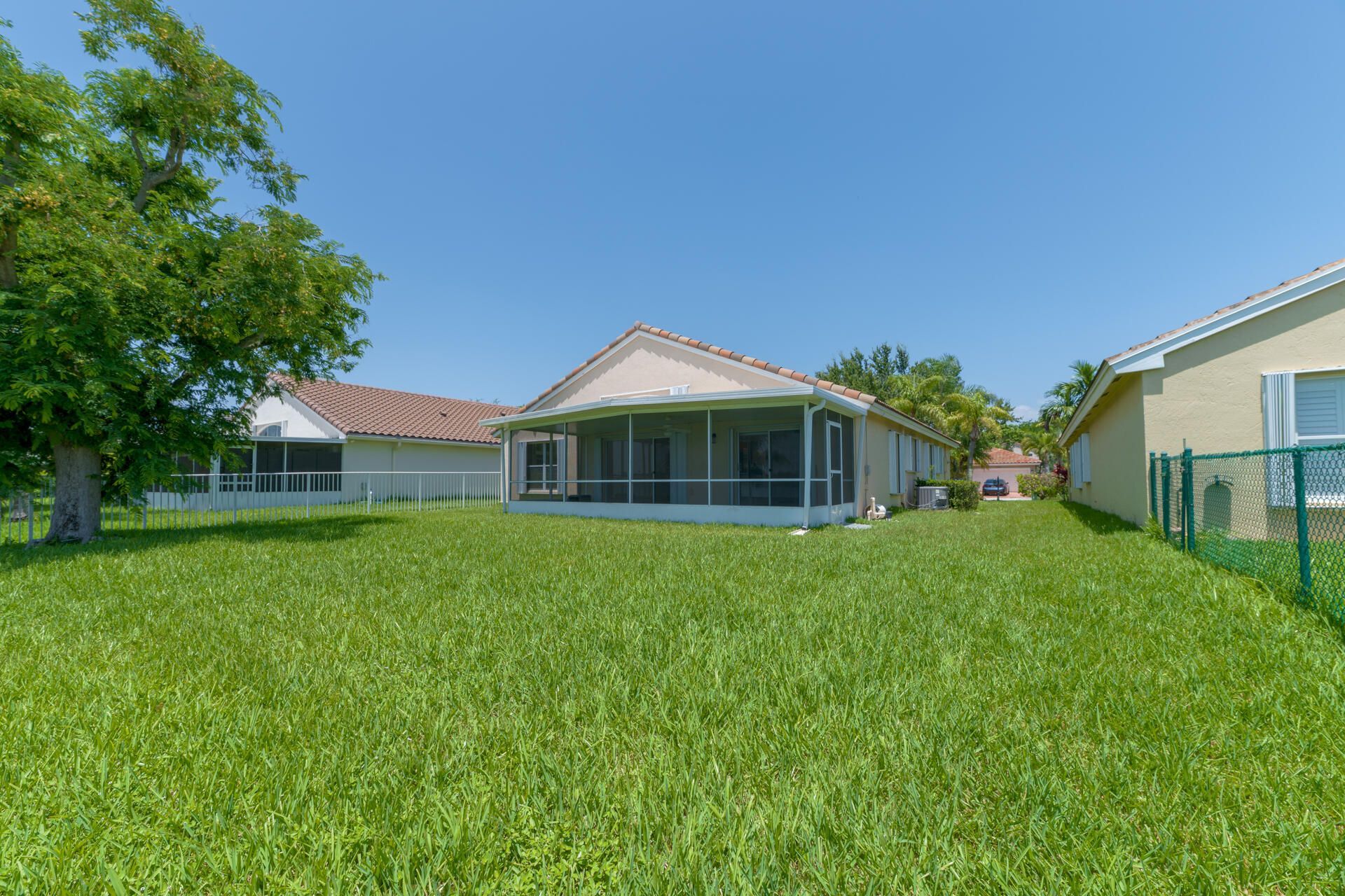 19200 NW 24th Court, Pembroke Pines, FL 33029 Photo
