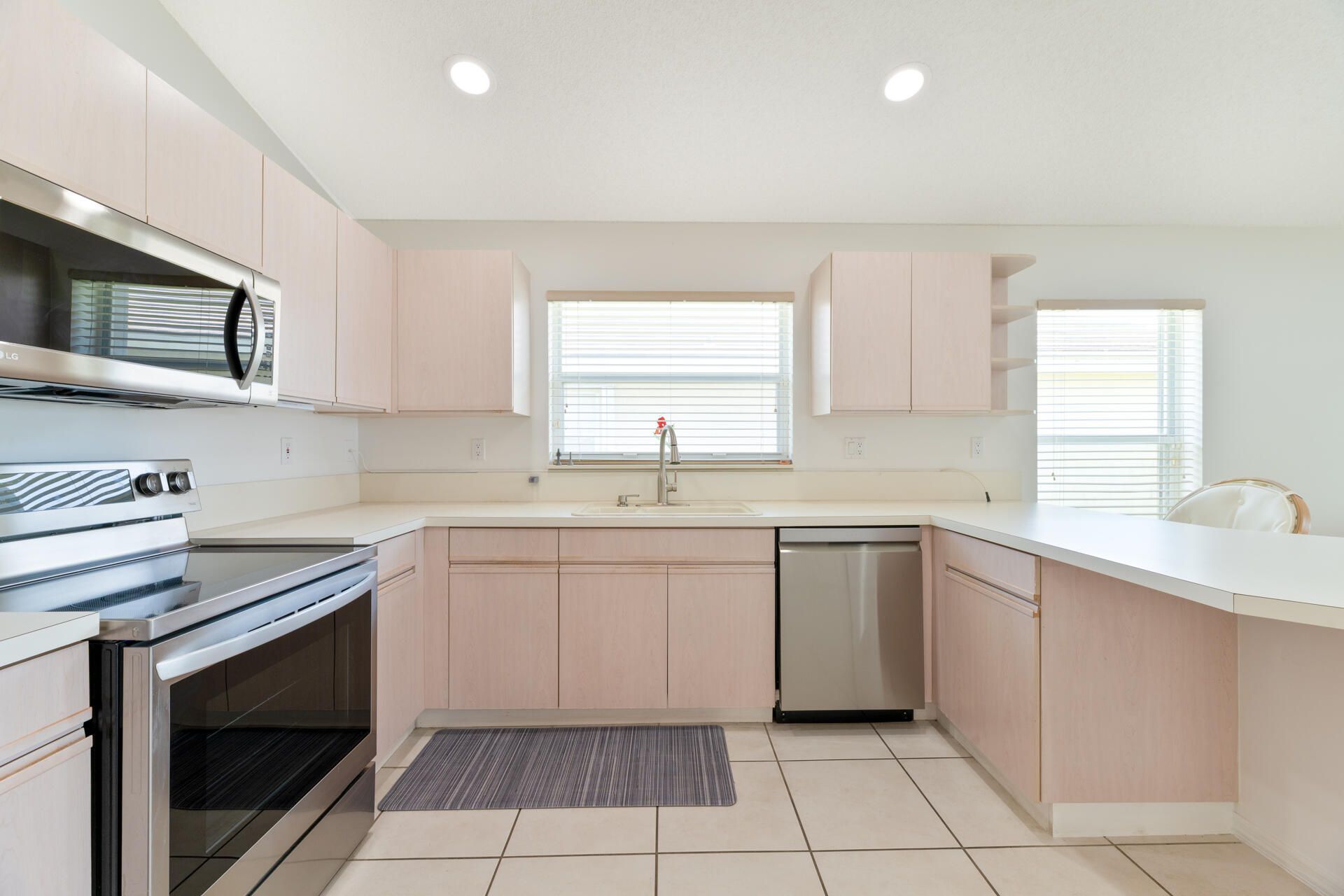 19200 NW 24th Court, Pembroke Pines, FL 33029 Photo