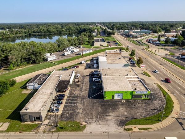 7102 N Alpine Rd, Loves Park, IL 61111