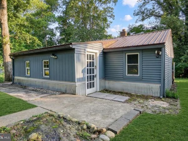 2451 LOG CABIN ROAD, YORK, PA 17408