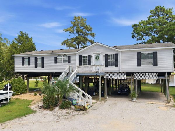 211 D Drive, Chocowinity, NC 27817
