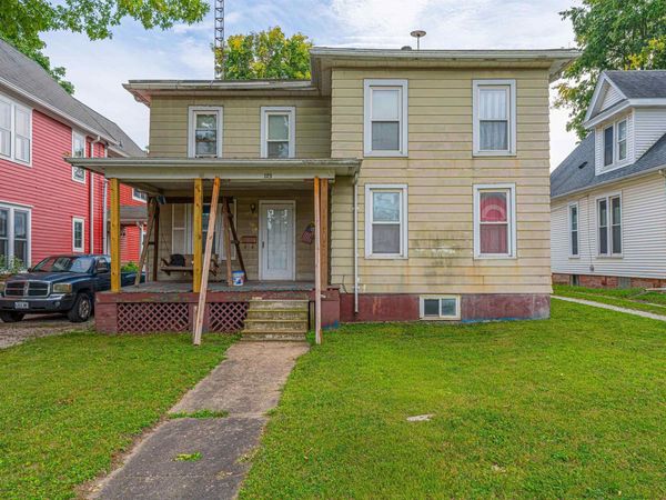 123 9th Street, Lincoln, IL 62656