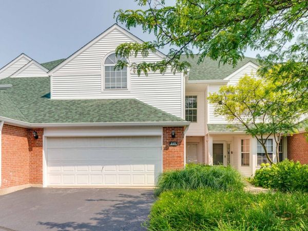115 Meadowbrook Lane, Unit 115, Lake Bluff, IL 60044