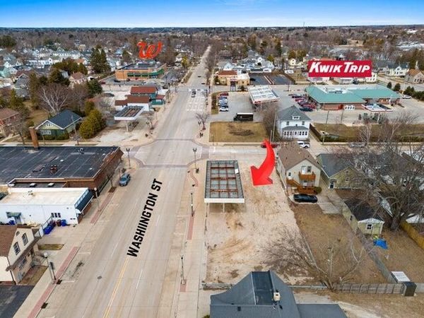 2023 Washington STREET, Two Rivers, WI 54241