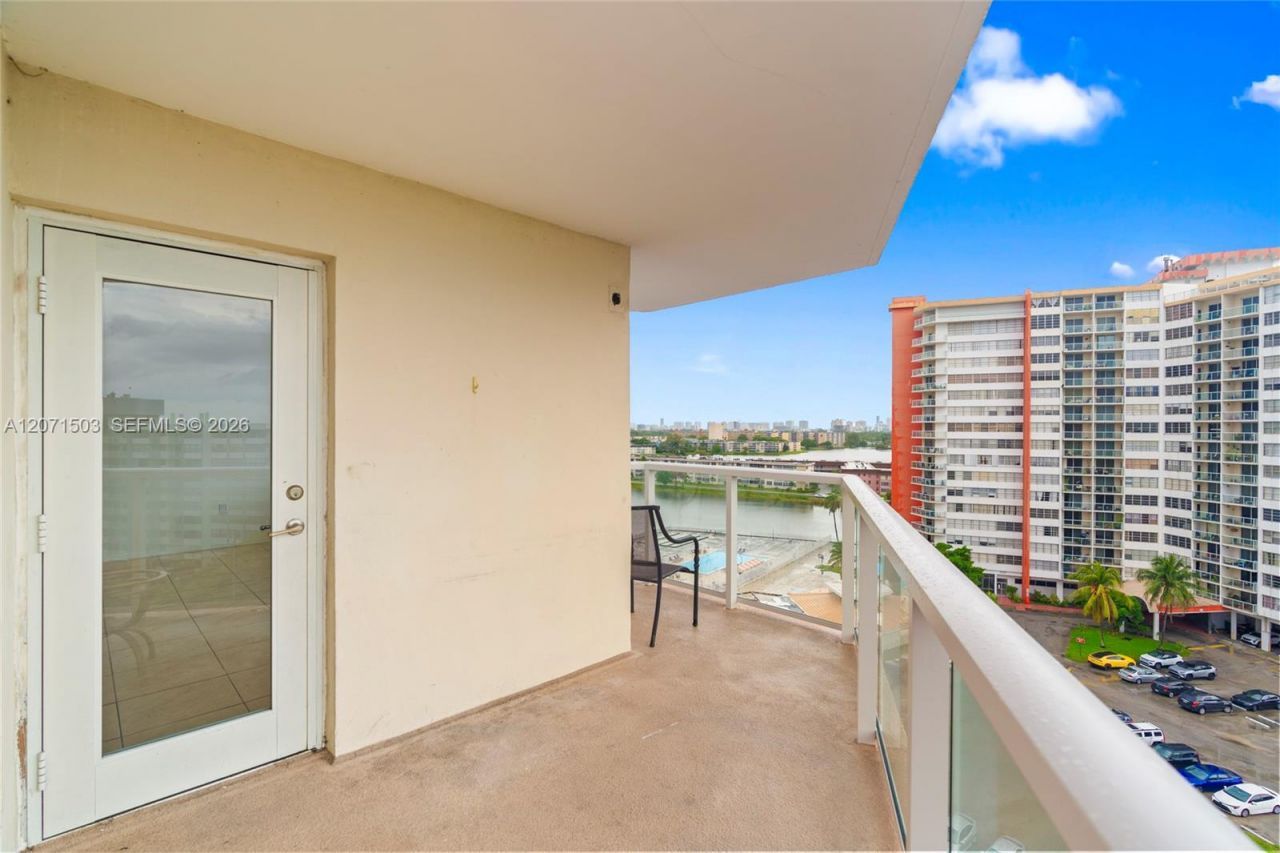 1301 NE Miami Gardens Dr , Unit 1025W, Miami, FL 33179 Photo
