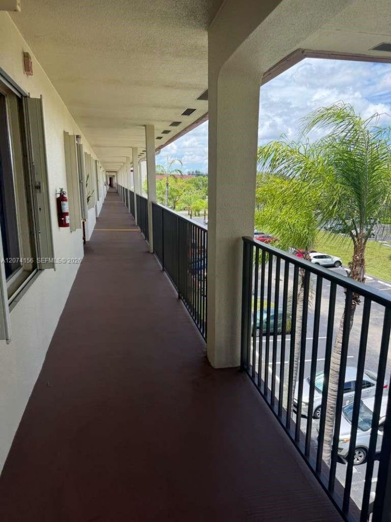 1600 SW 127th Way , Unit 401C, Pembroke Pines, FL 33027 Photo