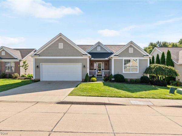 995 Flanders , Wadsworth, OH 44281
