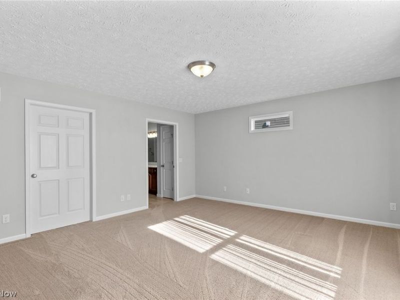 995 Flanders Drive, Wadsworth, OH 44281 Photo 17