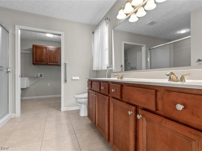 995 Flanders Drive, Wadsworth, OH 44281 Photo 18