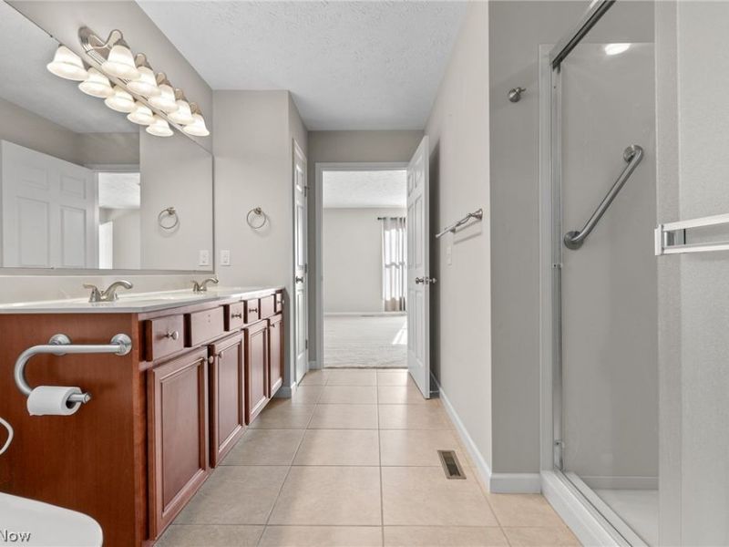 995 Flanders Drive, Wadsworth, OH 44281 Photo 19