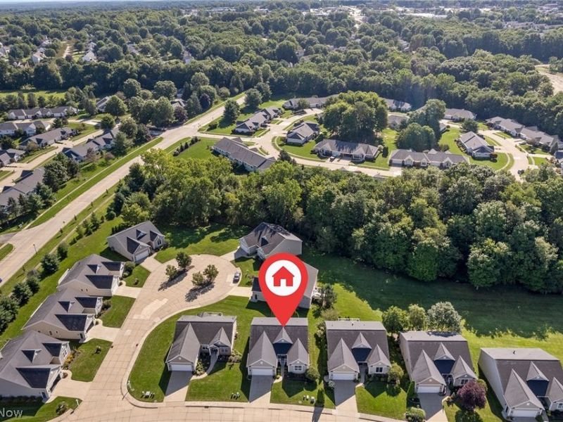 995 Flanders Drive, Wadsworth, OH 44281 Photo 2