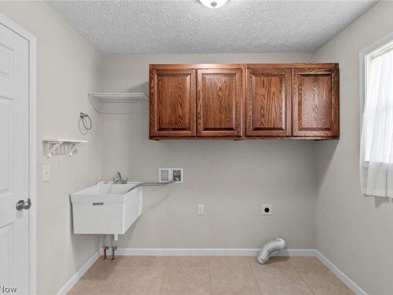 995 Flanders Drive, Wadsworth, OH 44281 Photo 21